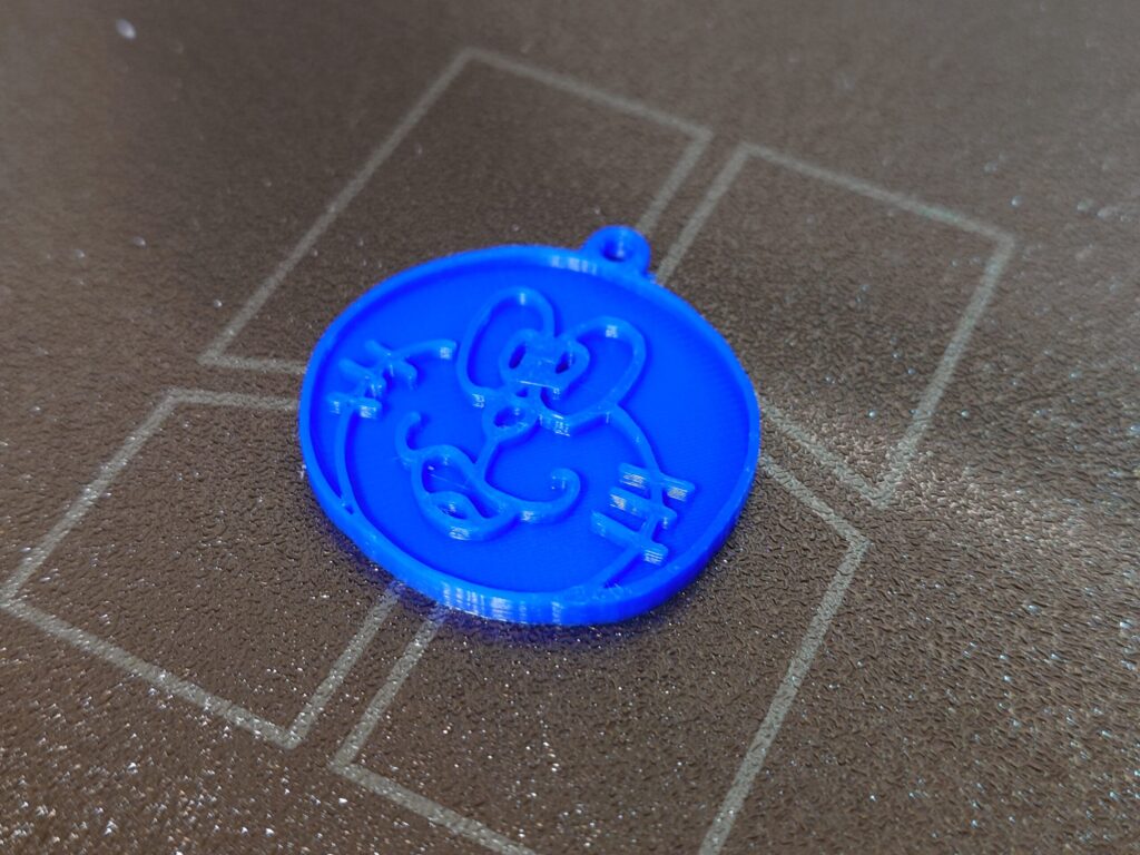 イラストから3Dプリントが完成した様子